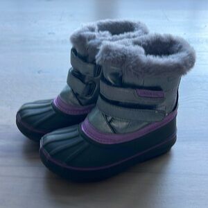 London Fog Totty snow boot, size 11
